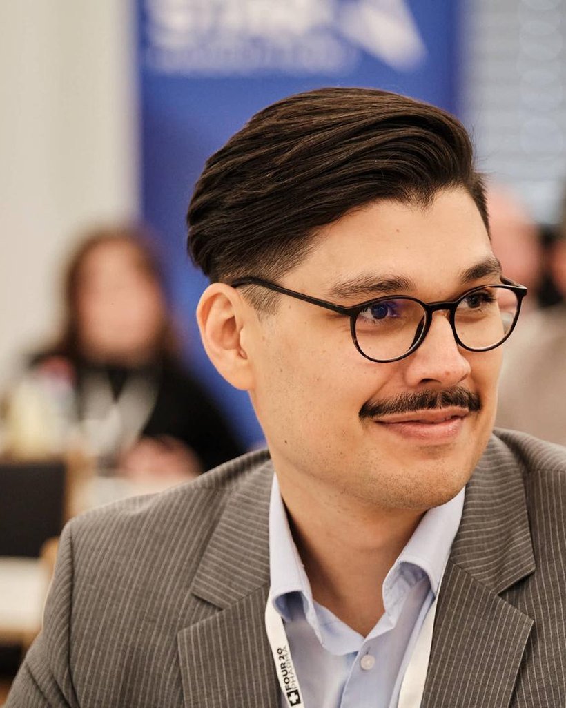 Nicolas Enriquez, Medizinalfachberater (B.A.)